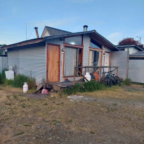 VENTA DE CASA CON CABAÑA CERCA DEL CENTRO DE LA UNION