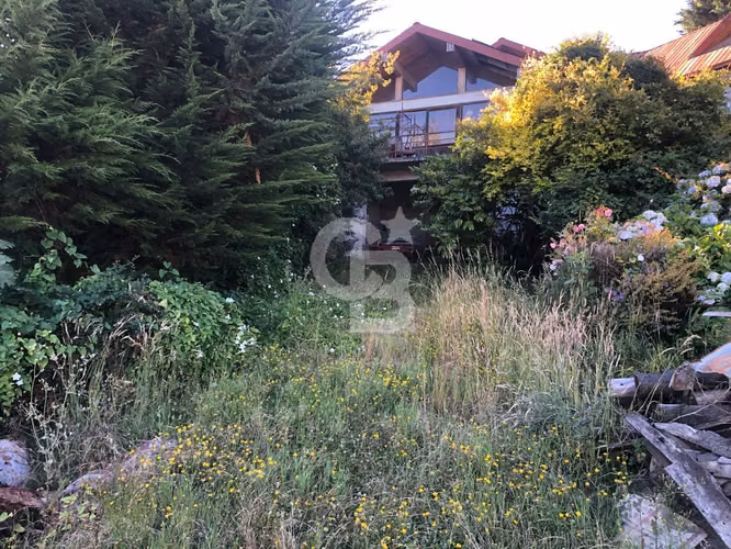 Gran terreno en el centro de Puerto Varas
