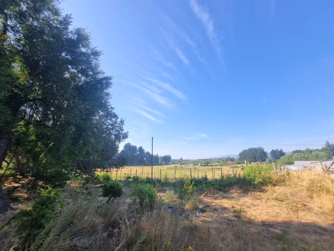 Vende parcela de 1,4 há en Negrete.