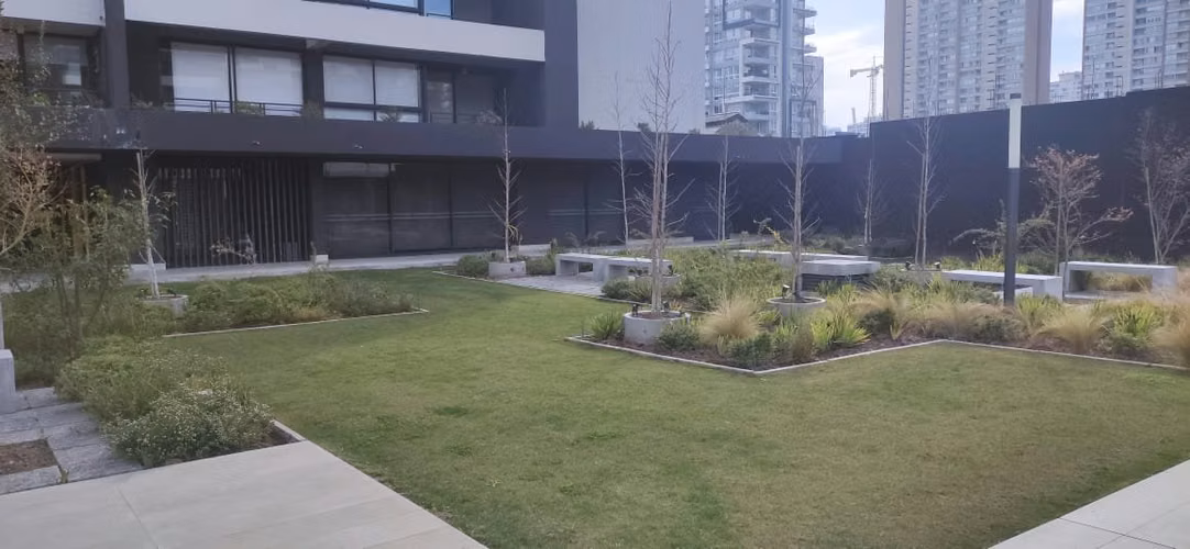 VENDO DEPTO. SEMI NUEVO - ESTILO MARIPOSA EN ÑUÑOA   UF 5.200 |  a media cuadra del Metro Irarrázaval