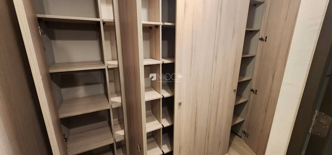 AMPLIO Y MODERNO  DEPTO. EN VENTA. SEMI NUEVO  UF 2.890 A MEDIA CUADRA DE METRO  BELLAVISTA BARRIO RESIDENCIAL AÑO 2024
