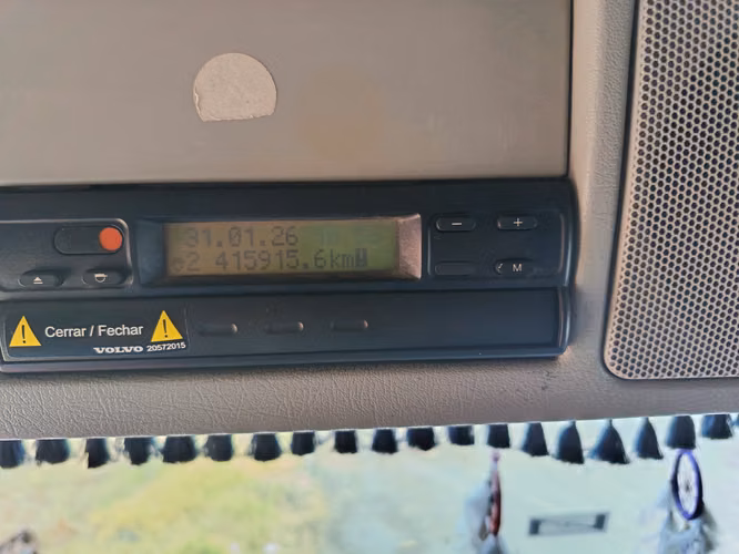VOLVO FM 12 AÑO 2007 Y SEMIREMOLQUE