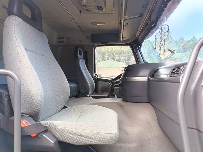 VOLVO FM 12 AÑO 2007 Y SEMIREMOLQUE