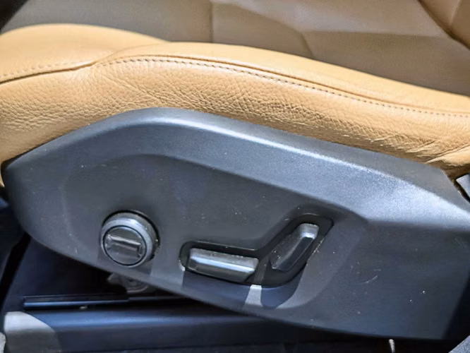 VOLVO XC60 2021