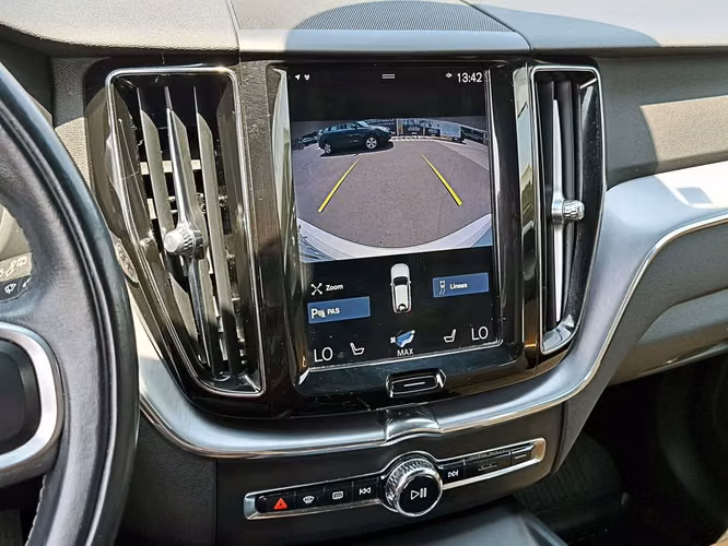 VOLVO XC60 2021