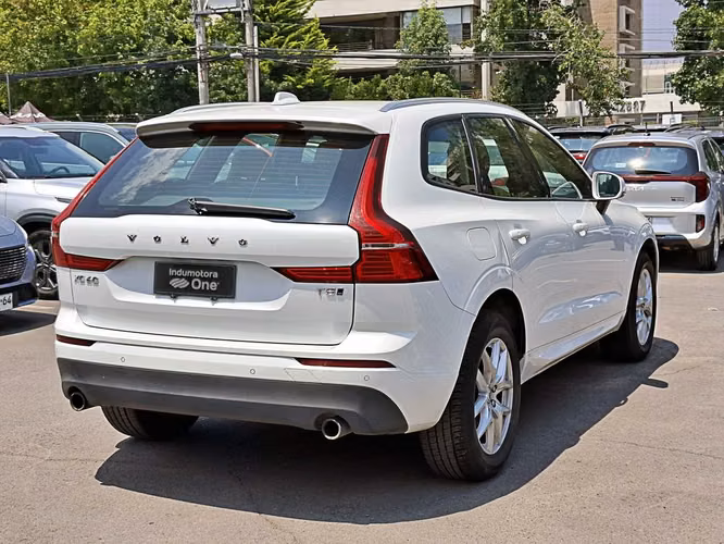 VOLVO XC60 2021