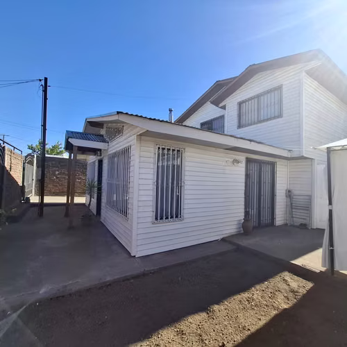 EN VENTA AMPLIA Y ACOGEDORA CASA EN CHILLAN VIEJO