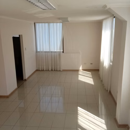 Venta de oficina calle Matta