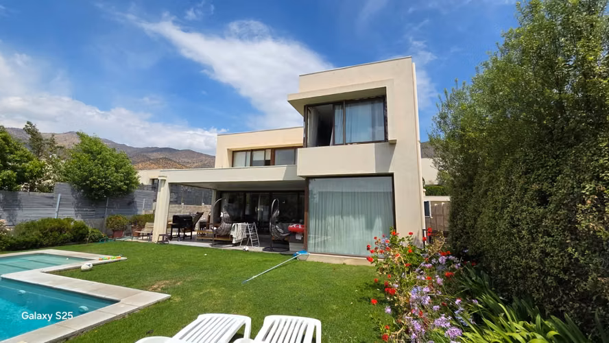 ESPECTACULAR CASA EN CHAMISERO, EL MEJOR SECTOR DE CHICUREO - Imagen 2