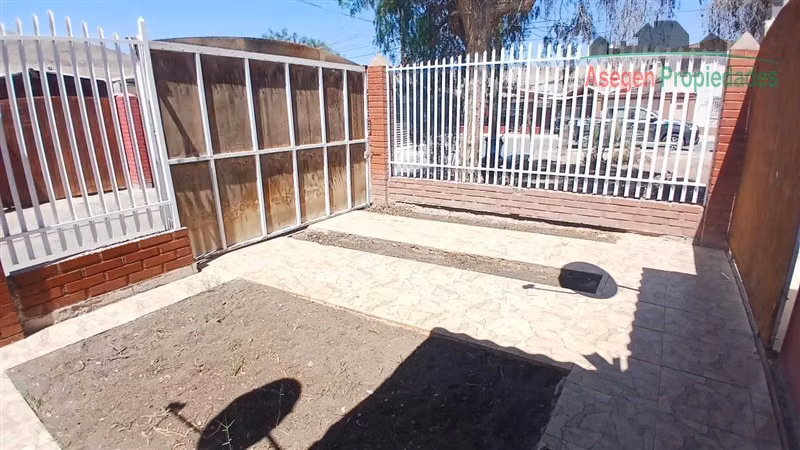 CASA Casa en arriendo en Villa Parque del Sol