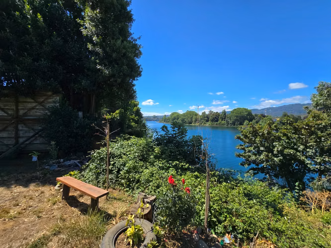 Excelente Terreno Urbano con Orilla de Río – Ubicación Estratégica en Valdivia