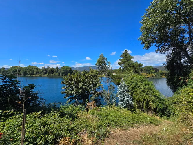 Excelente Terreno Urbano con Orilla de Río – Ubicación Estratégica en Valdivia