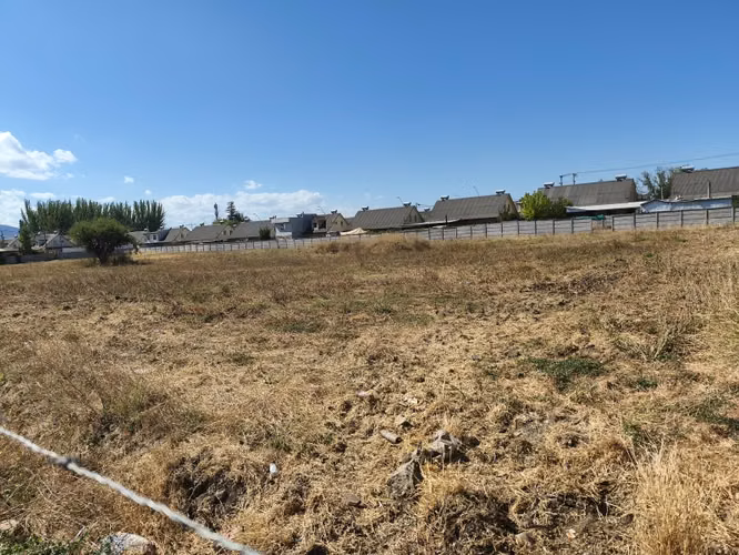 Vendo amplio terreno inmobiliario en Molina Septima Region