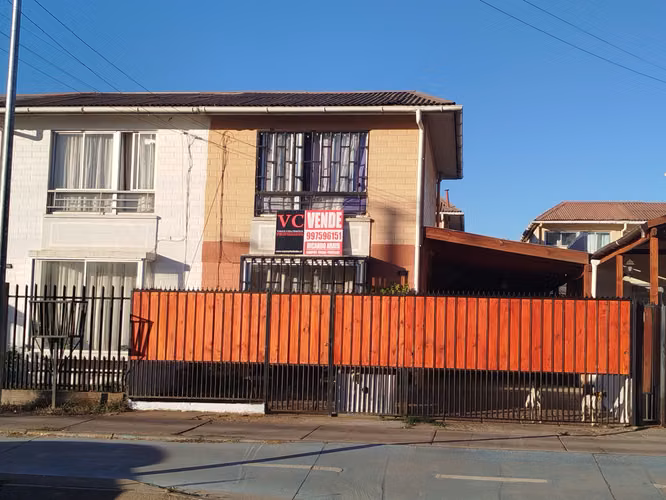CASA lado Colegio Unco