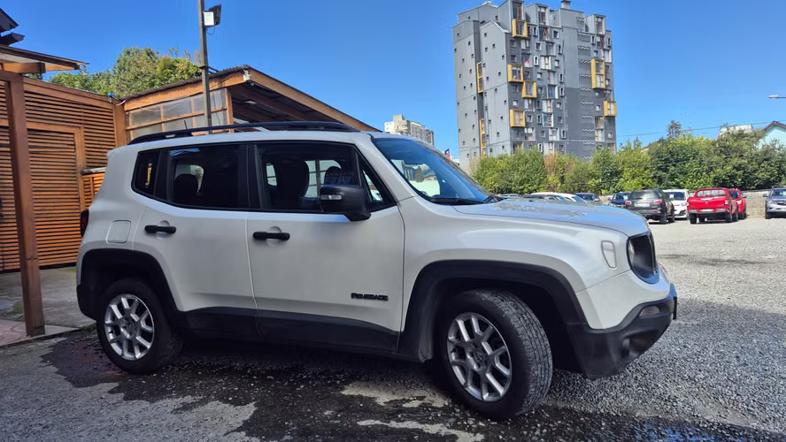 JEEP RENEGADE 1.8 AUT 2022 - Imagen 7