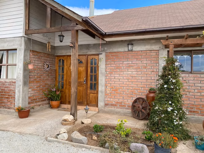 Terreno de 5.145 m² con casa principal y construcciones adicionales en Condominio San Osvaldo,  Coquimbo