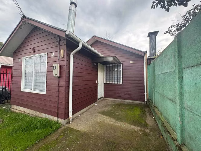 SE VENDE CASA EN VILLA SANTA CAROLINA  (145489)