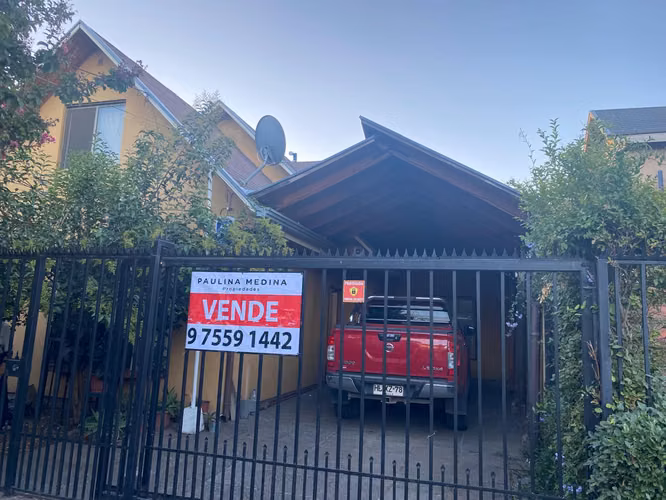VENDO excelente Casa en Parque Las Rastras
