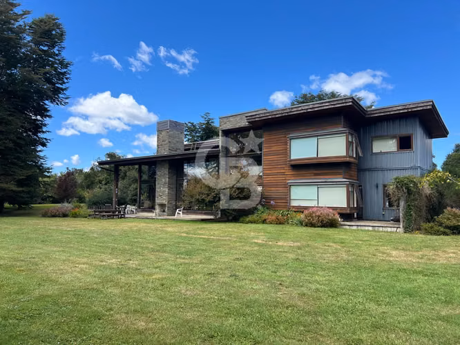 Maravillosa casa con gran parque en condomino El Alboreto