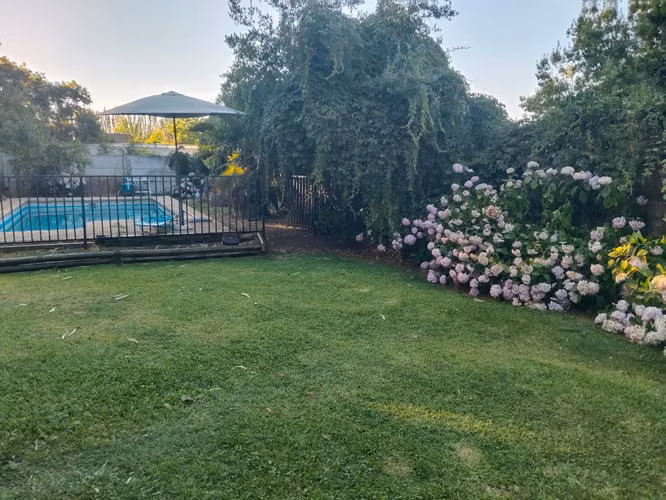 VENDEMOS CASA A MINUTOS CURICO