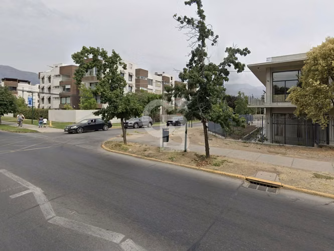 Amplio Terreno inmobiliario en  Avenida El Rodeo