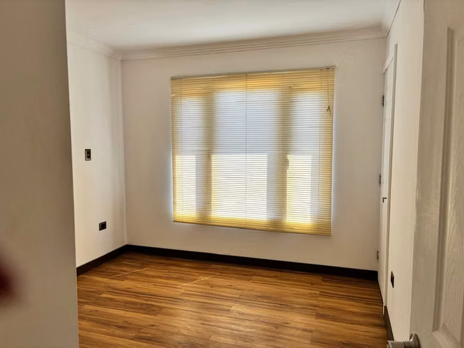 Amplia Casa con Diseño Moderno (144660)