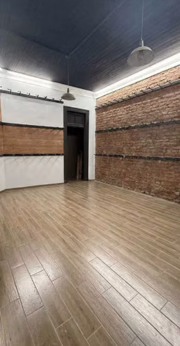 Gran local comercial/casa en Santiago  (145710)