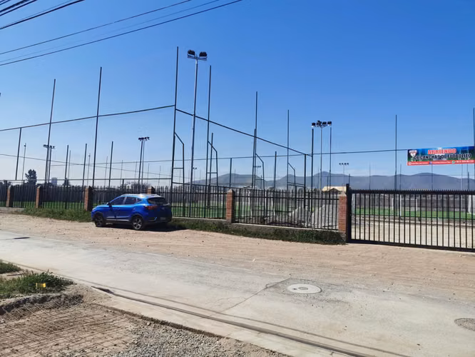 VENDO centro deportivo en Segunda Transversal 1091, Padre Hurtado
