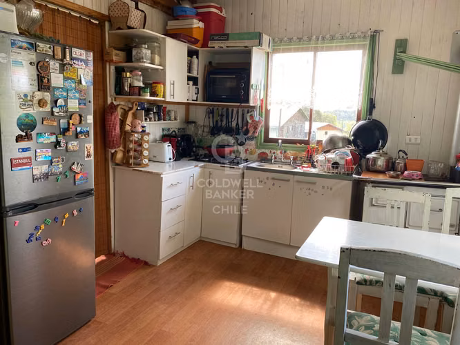 Se vende Parcela con 2 Casas