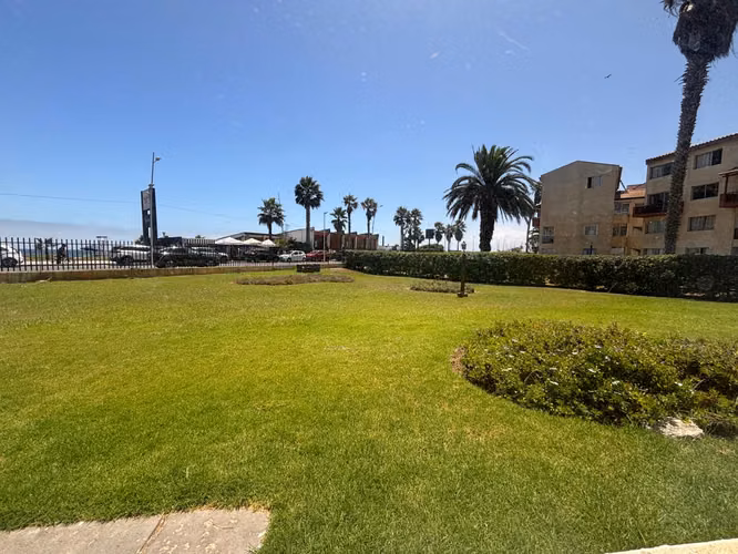 Departamento en primera línea frente al mar en Av. del Mar, La Serena - Imagen 4