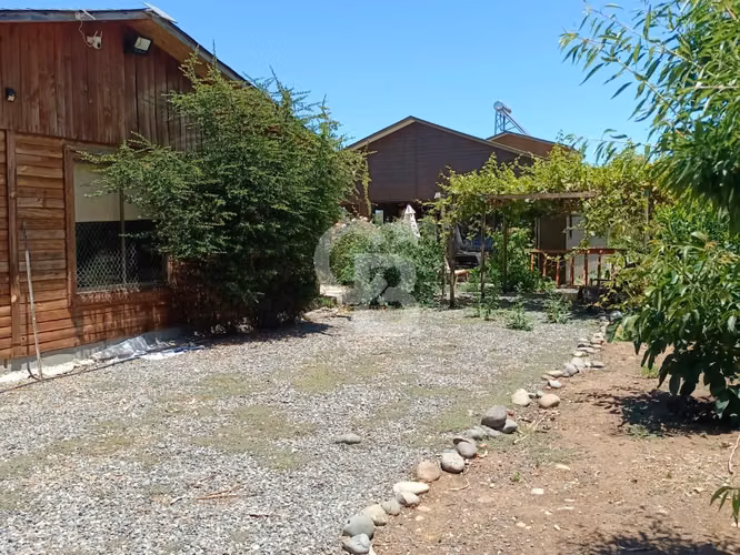 Hermosa Parcela, Casa, Quincho y Piscina