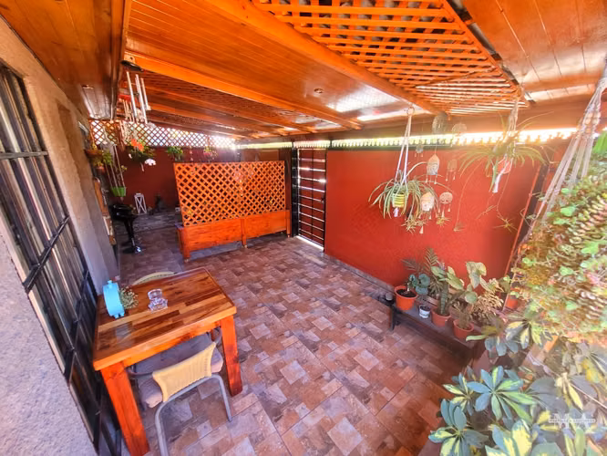 VENTA CASA CON GALPÓN COMERCIAL – LA GRANJA