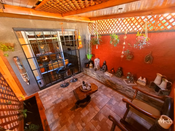 VENTA CASA CON GALPÓN COMERCIAL – LA GRANJA