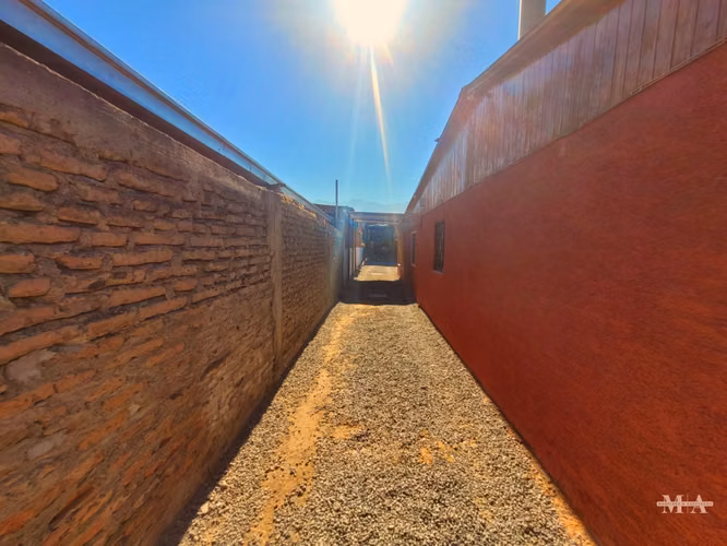 VENTA CASA CON GALPÓN COMERCIAL – LA GRANJA