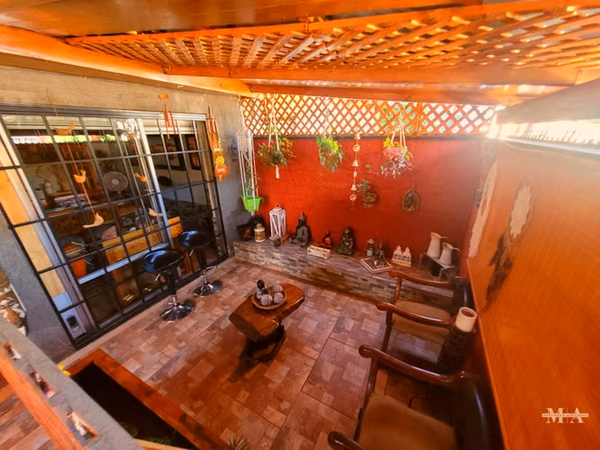 VENTA CASA CON GALPÓN COMERCIAL – LA GRANJA