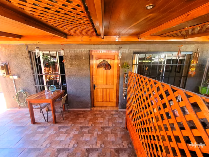 VENTA CASA CON GALPÓN COMERCIAL – LA GRANJA