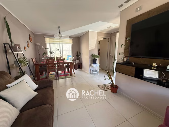 SE VENDE MODERNA CASA MEDITERRÁNEA SEMI NUEVA EN CONDOMINIO - Fundo el Carmen