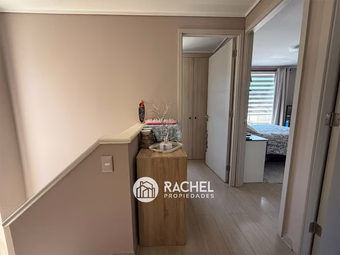 SE VENDE MODERNA CASA MEDITERRÁNEA SEMI NUEVA EN CONDOMINIO - Fundo el Carmen
