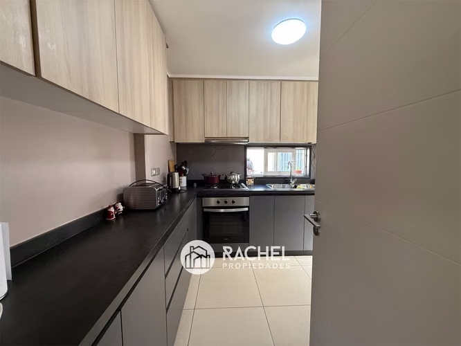 SE VENDE MODERNA CASA MEDITERRÁNEA SEMI NUEVA EN CONDOMINIO - Fundo el Carmen