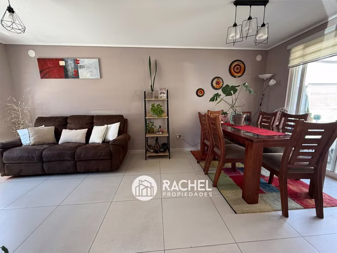 SE VENDE MODERNA CASA MEDITERRÁNEA SEMI NUEVA EN CONDOMINIO - Fundo el Carmen