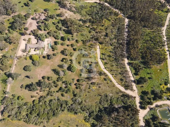 Parcela con Vista al Valle y Seguridad en Lomas de Atalaya