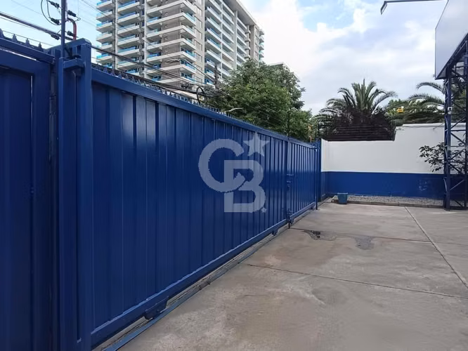 Bodega Industrial: Excelente Conectividad y Oficinas