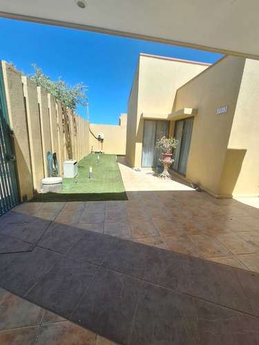 VENDO CASA SECTOR RESIDENCIAL  (145904)