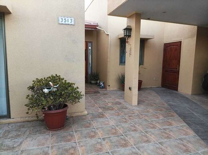 VENDO CASA SECTOR RESIDENCIAL  (145904)