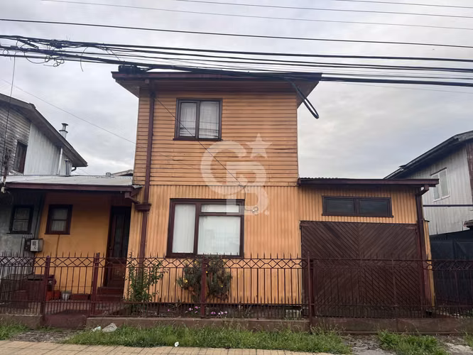 Acogedora Casa en venta - Excelente Conectividad.