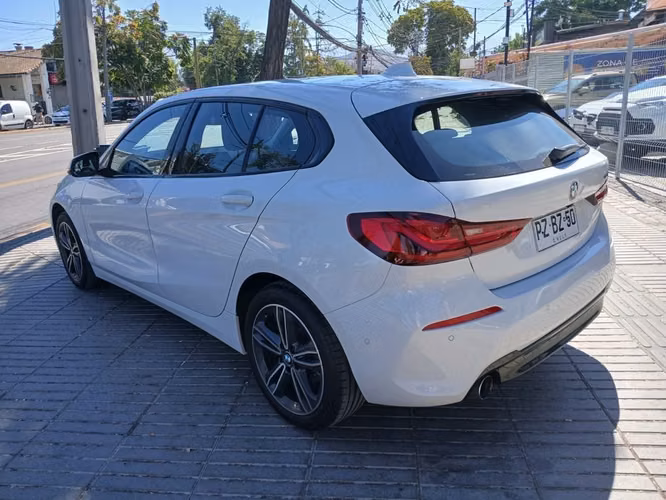 BMW 118 2021