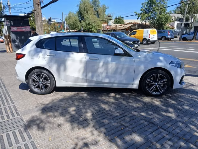 BMW 118 2021