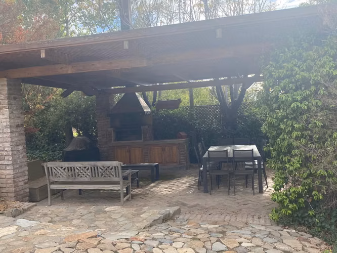 Maravilloso jardin gran parcela piscina  (146747)