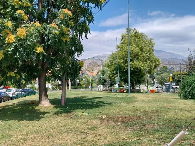 Cercano a Colegios, Avenidas y Autopista