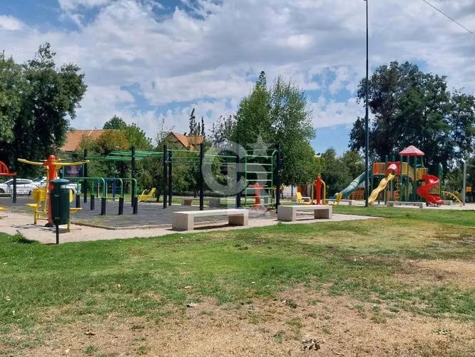 Cercano a Colegios, Avenidas y Autopista